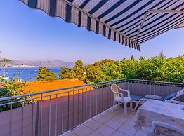 Sunset Tides Apartments With Terrace and Sea View