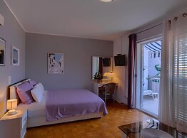 Sunset Tides Apartments With Terrace and Sea View