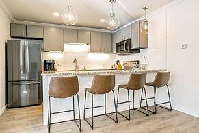 Lionshead Village 2BR at Alphorn - Walk to Gondola