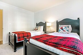 Lionshead Village 2BR at Alphorn - Walk to Gondola