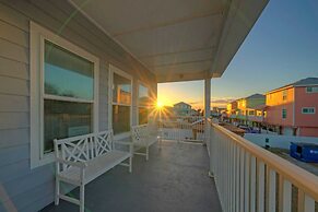 Sleeps 12 w/ Pool + Short Walk to Beach Costa Bahia Dual Retreat