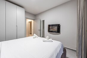 Seaview Apartment in the Heart of Saranda