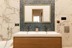 Lavie Maison Marais AC Hot Tub