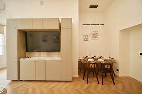 Lavie Maison Marais AC Hot Tub