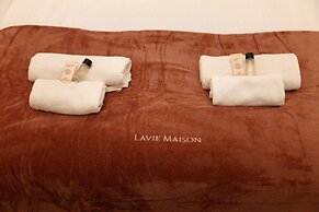 Lavie Maison Marais AC Hot Tub