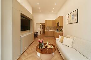 Lavie Maison Marais AC Hot Tub