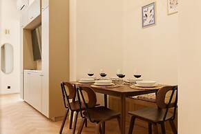 Lavie Maison Marais AC Hot Tub