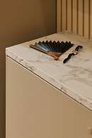 Lavie Maison Marais AC Hot Tub