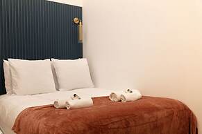 Lavie Maison Marais AC Hot Tub