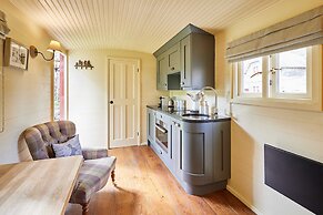 Host Stay Guards Van