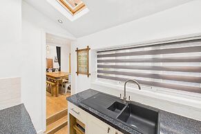 Host Stay Falcon Retreat