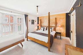 Host Stay Falcon Retreat