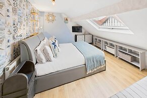 Host Stay Falcon Retreat