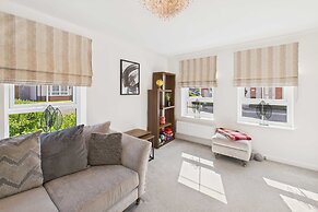 Host Stay Orient House