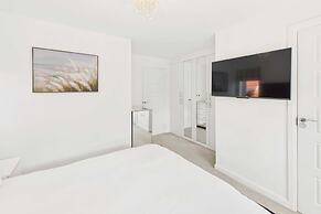 Host Stay Orient House