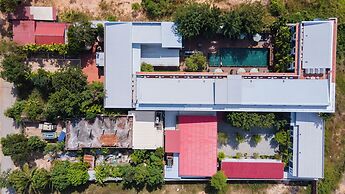 Apartment Green Amazon