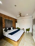 Hotel Vinayak Grand Varanasi