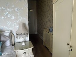Amber House