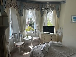 Amber House