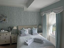Amber House