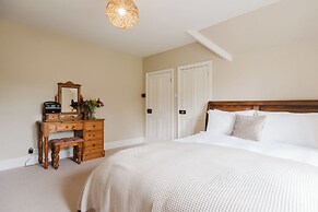 Herdsman's Cottage - 3BD in Wiltshire