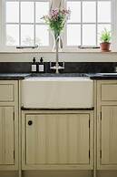 Herdsman's Cottage - 3BD in Wiltshire