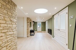 Mulberry Cottage 5BD in Wiltshire