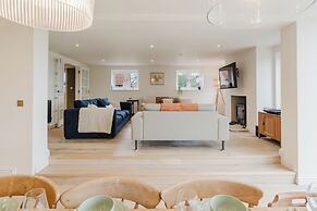 Mulberry Cottage 5BD in Wiltshire
