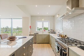 Mulberry Cottage 5BD in Wiltshire