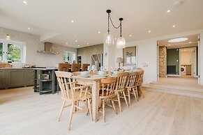 Mulberry Cottage 5BD in Wiltshire