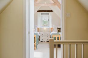 Mulberry Cottage 5BD in Wiltshire