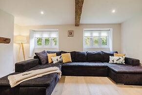 Mulberry Cottage 5BD in Wiltshire