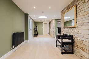 Mulberry Cottage 5BD in Wiltshire