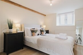 Mulberry Cottage 5BD in Wiltshire