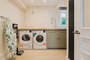 Mulberry Cottage 5BD in Wiltshire