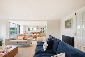 Mulberry Cottage 5BD in Wiltshire