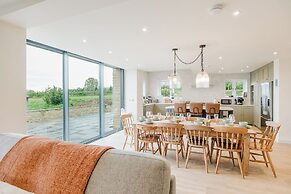 Mulberry Cottage 5BD in Wiltshire