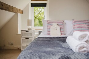 Mulberry Cottage 5BD in Wiltshire