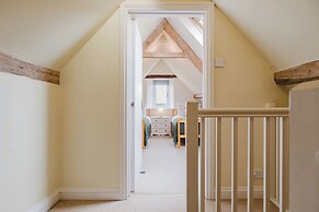 Mulberry Cottage 5BD in Wiltshire
