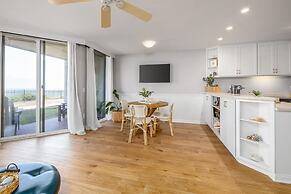 Ocean Facing Condo in Solana