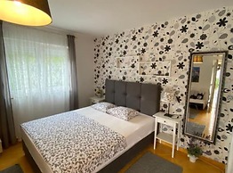 Apartments Lara Rab