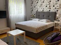 Apartments Lara Rab