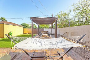 2 Mi to Dtwn Phoenix: Historic Home w/ Yard