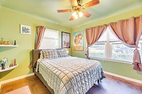 2 Mi to Dtwn Phoenix: Historic Home w/ Yard