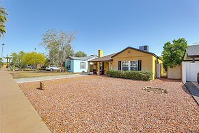 2 Mi to Dtwn Phoenix: Historic Home w/ Yard