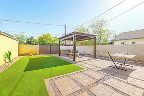 2 Mi to Dtwn Phoenix: Historic Home w/ Yard