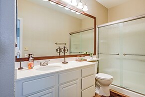 12 Mi to Old Town Scottsdale: Condo w/ Pool Access