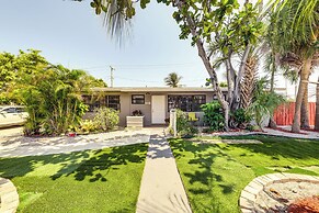 Walk to Dining & Shopping: Pompano Beach Home!