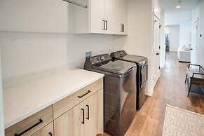 3 Mi to Bear Lake: Home w/ Hot Tub & Huge Patio!