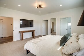 3 Mi to Bear Lake: Home w/ Hot Tub & Huge Patio!